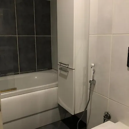 شقة رائعة بجانب Akbati Mall דירה