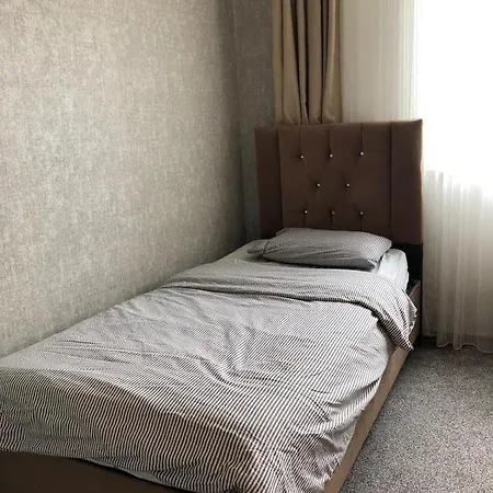 شقة رائعة بجانب Akbati Mall Apartment *
